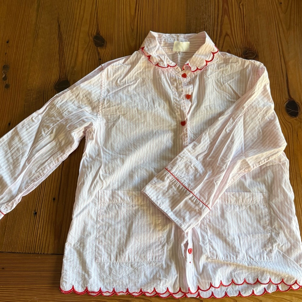 Pink and Red Scalloped Button-Up Lake pajama set!!